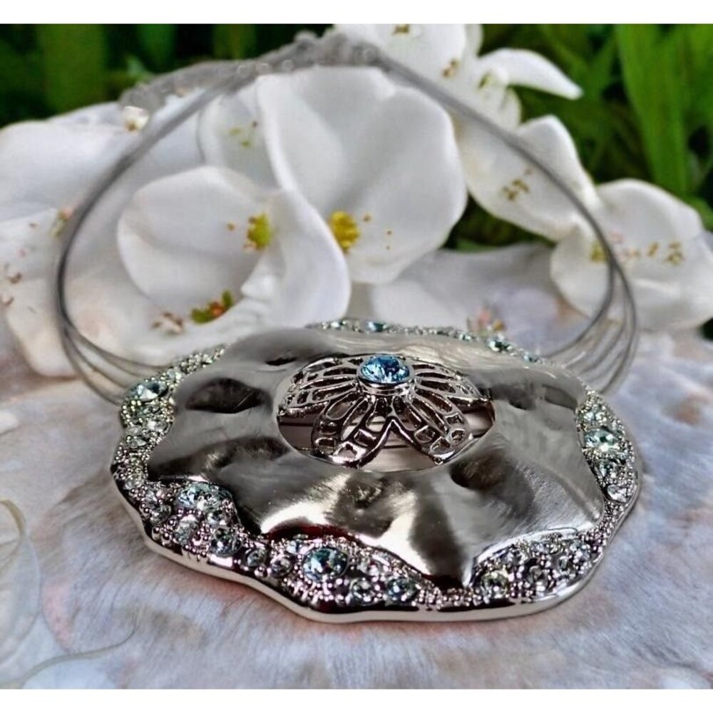 Touchstone Crystal TC Sand Dollar Silver Pendant Necklace Swarovski Blue Crystal - Picture 4 of 9